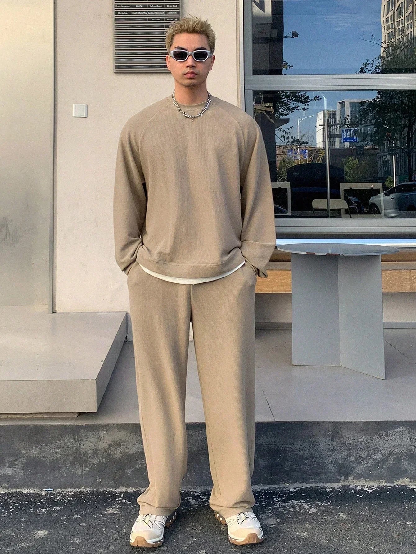 2PCS/SET MEN T-SHIRT & STRAIGHT LEG PANTS SUIT