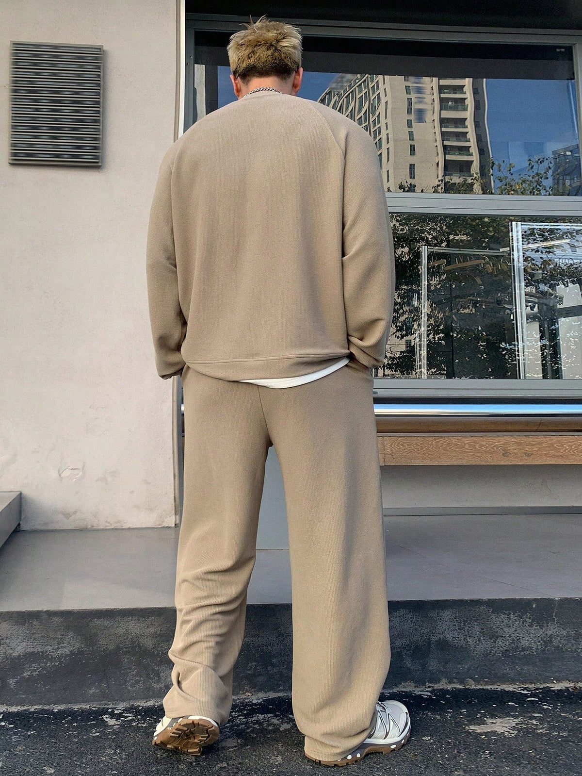 2PCS/SET MEN T-SHIRT & STRAIGHT LEG PANTS SUIT